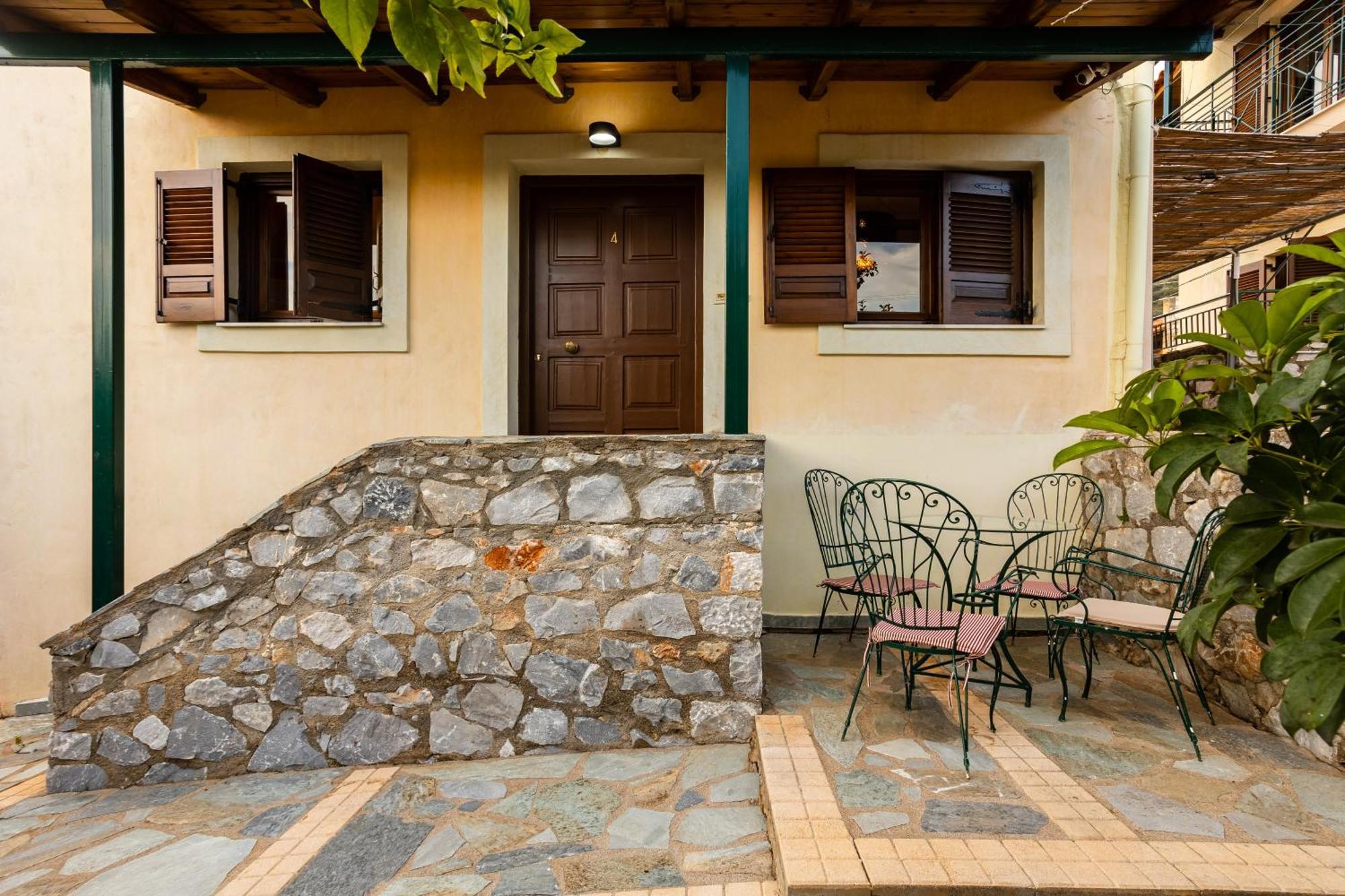 Stoupa Serene Nests - Spitiko Getaway Εξωτερικό φωτογραφία